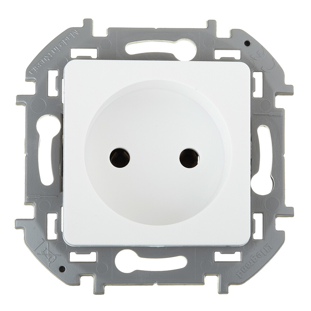 Розетка Legrand Inspiria встраиваемая белая (673710)