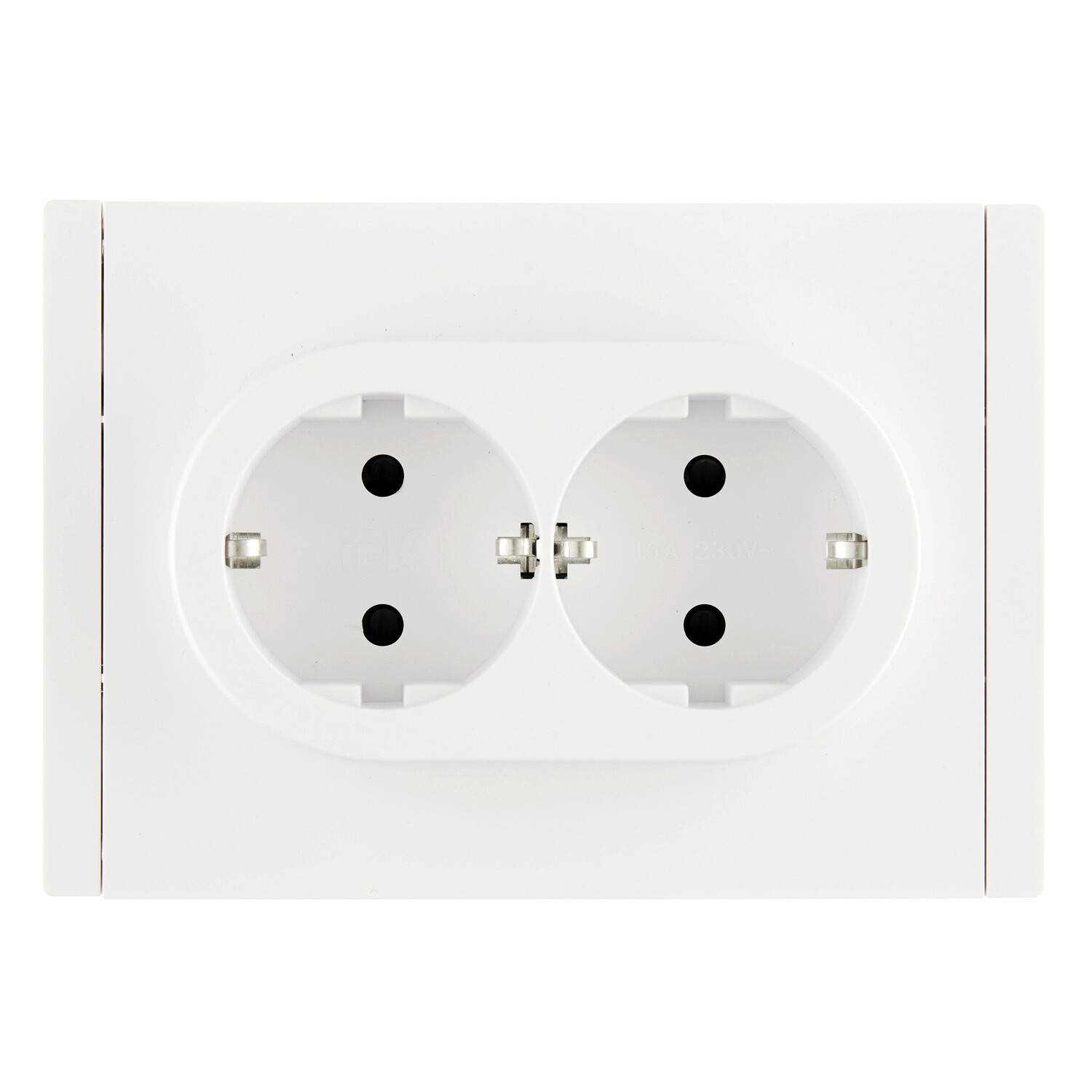 Розетка IEK Forte&Piano FP223 встраиваемая белая со шторками (FP-R24-16-1-K01)