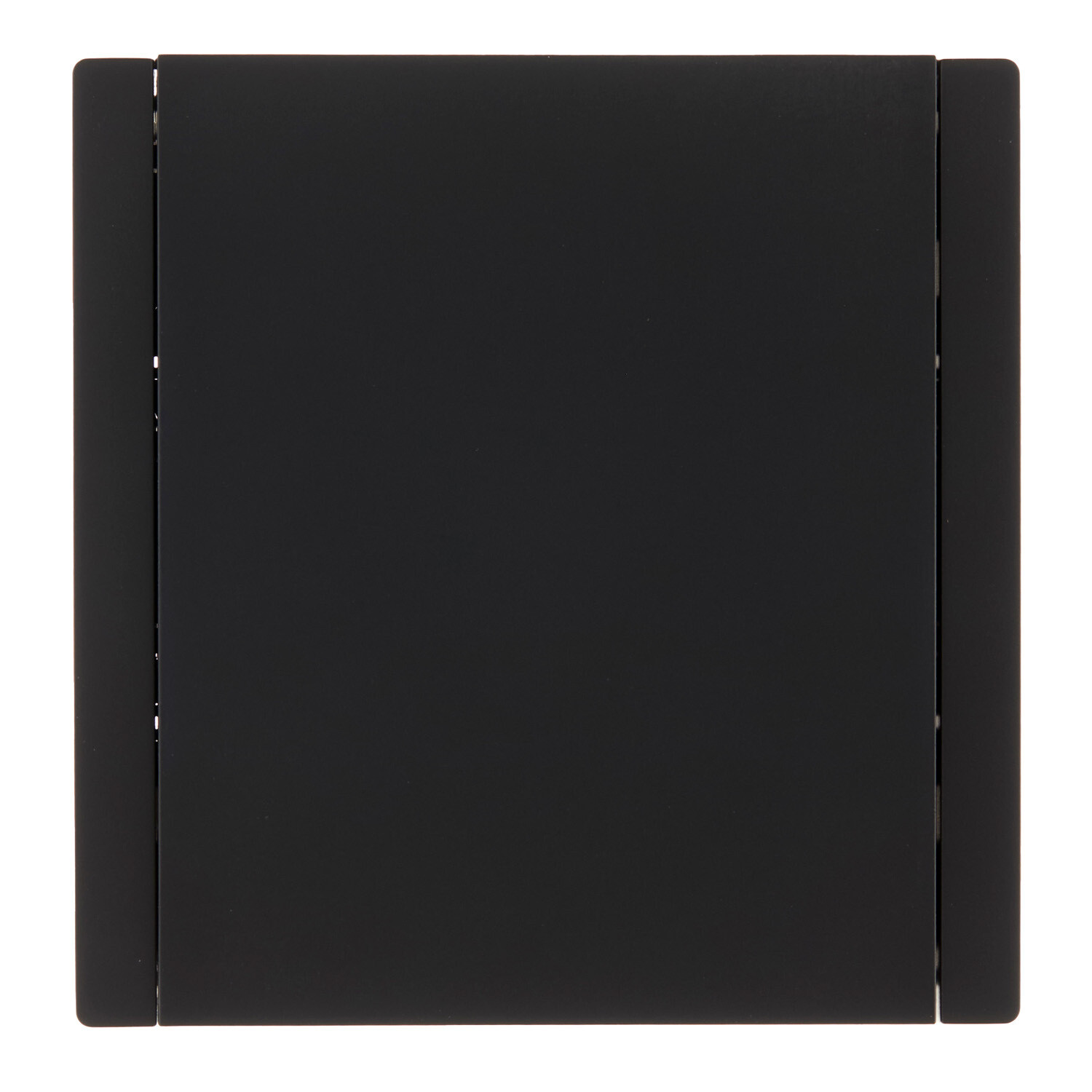 Розетка IEK Forte&Piano FP119 встраиваемая черная со шторками с крышкой (FP-R16-16-1-44-K02)