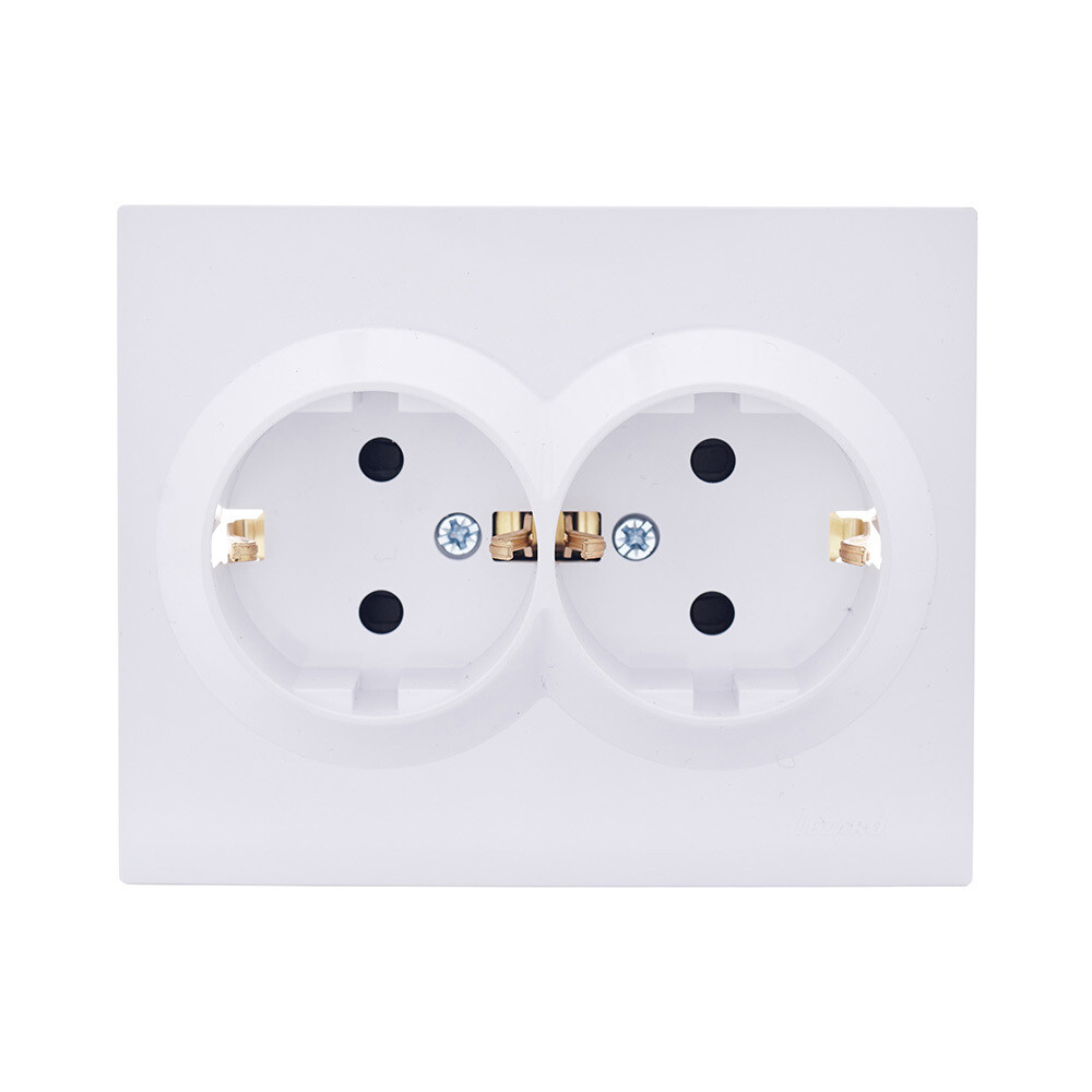 Розетка Lezard Vesna встраиваемая крем со шторками (742-0300-178B)